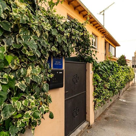 Colosseum Garden Studio Apartments Pula Bagian luar foto