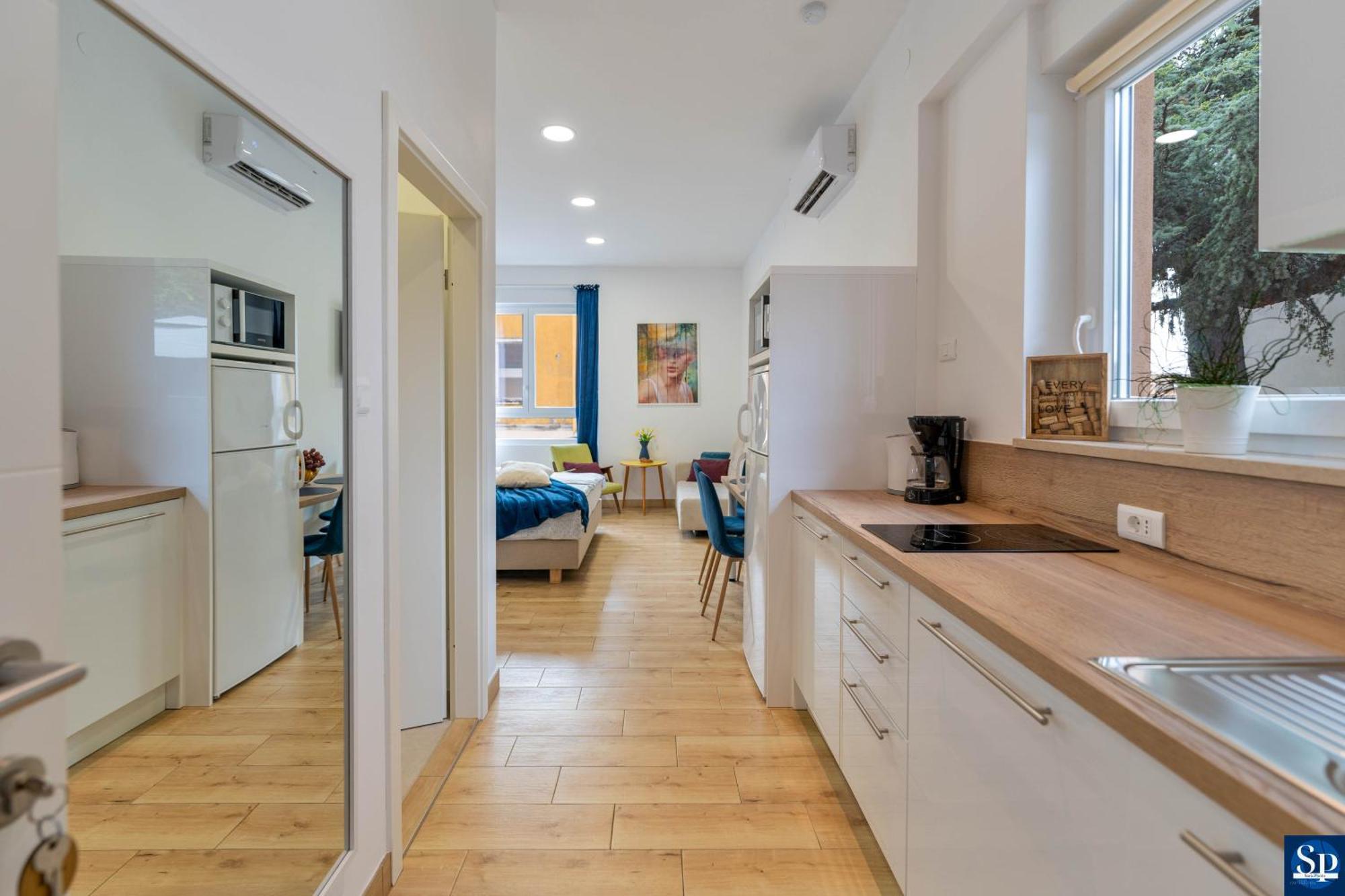 Colosseum Garden Studio Apartments Pula Bagian luar foto