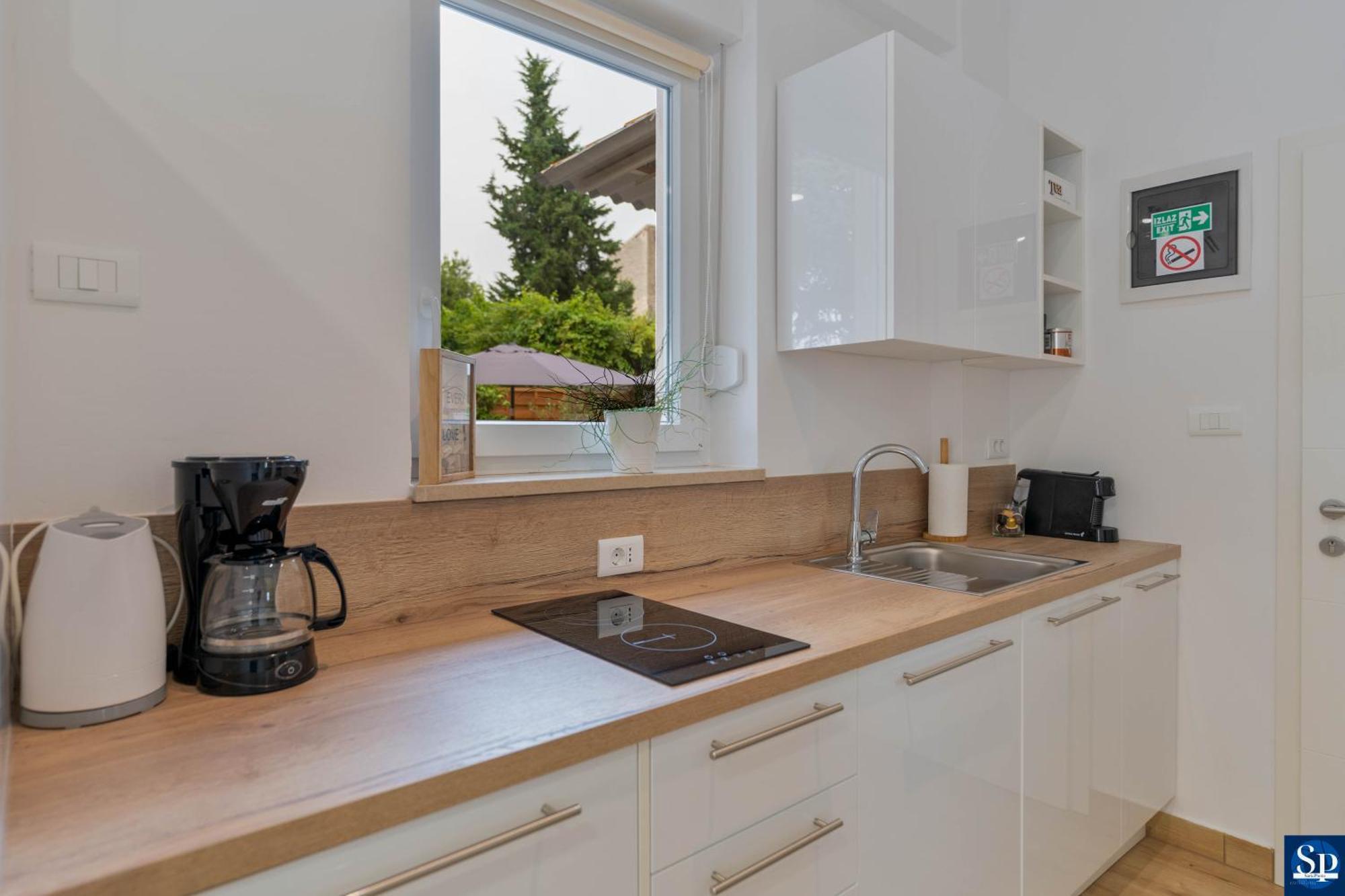 Colosseum Garden Studio Apartments Pula Bagian luar foto