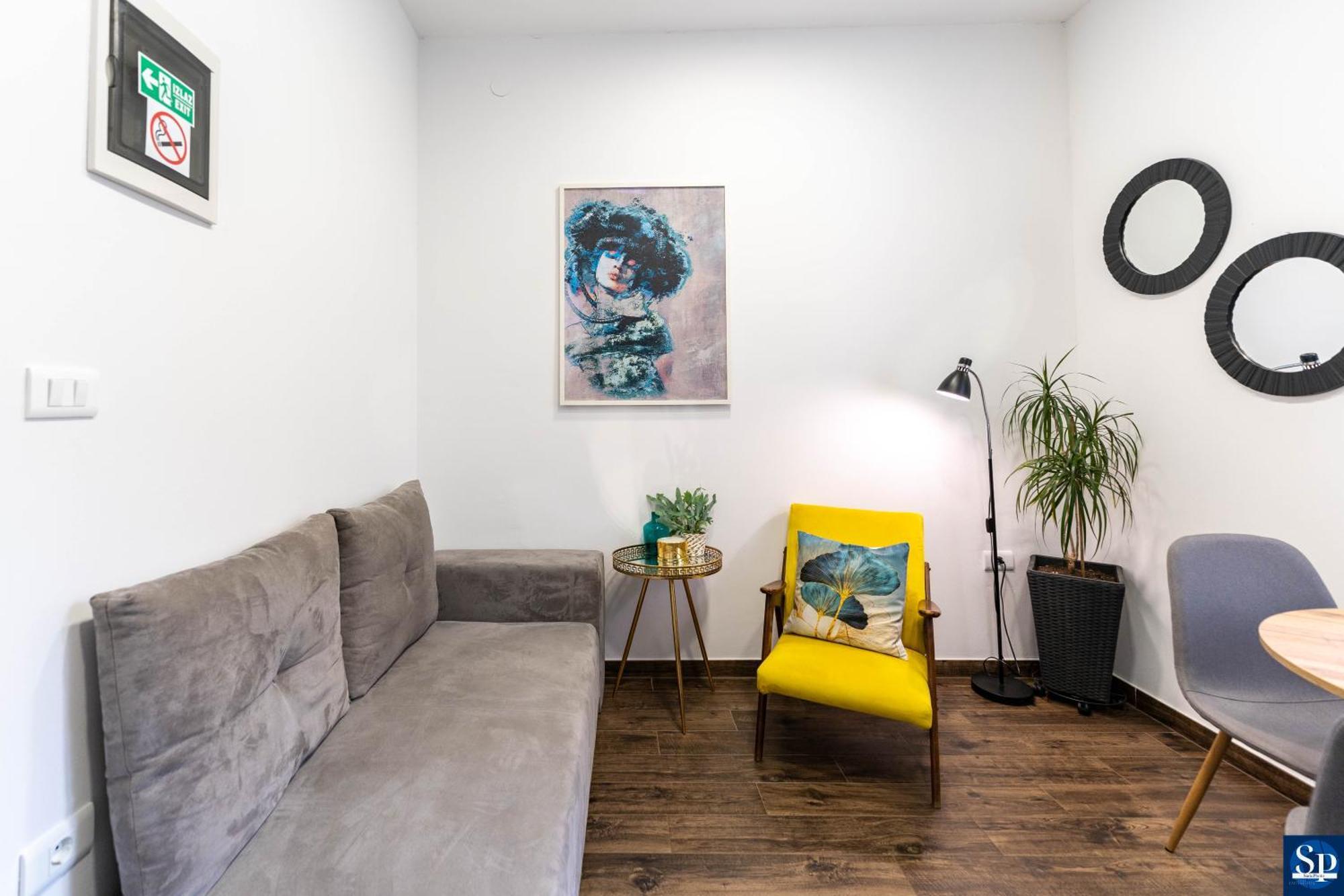 Colosseum Garden Studio Apartments Pula Bagian luar foto