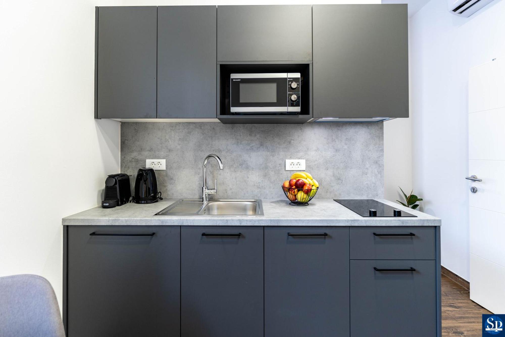 Colosseum Garden Studio Apartments Pula Bagian luar foto