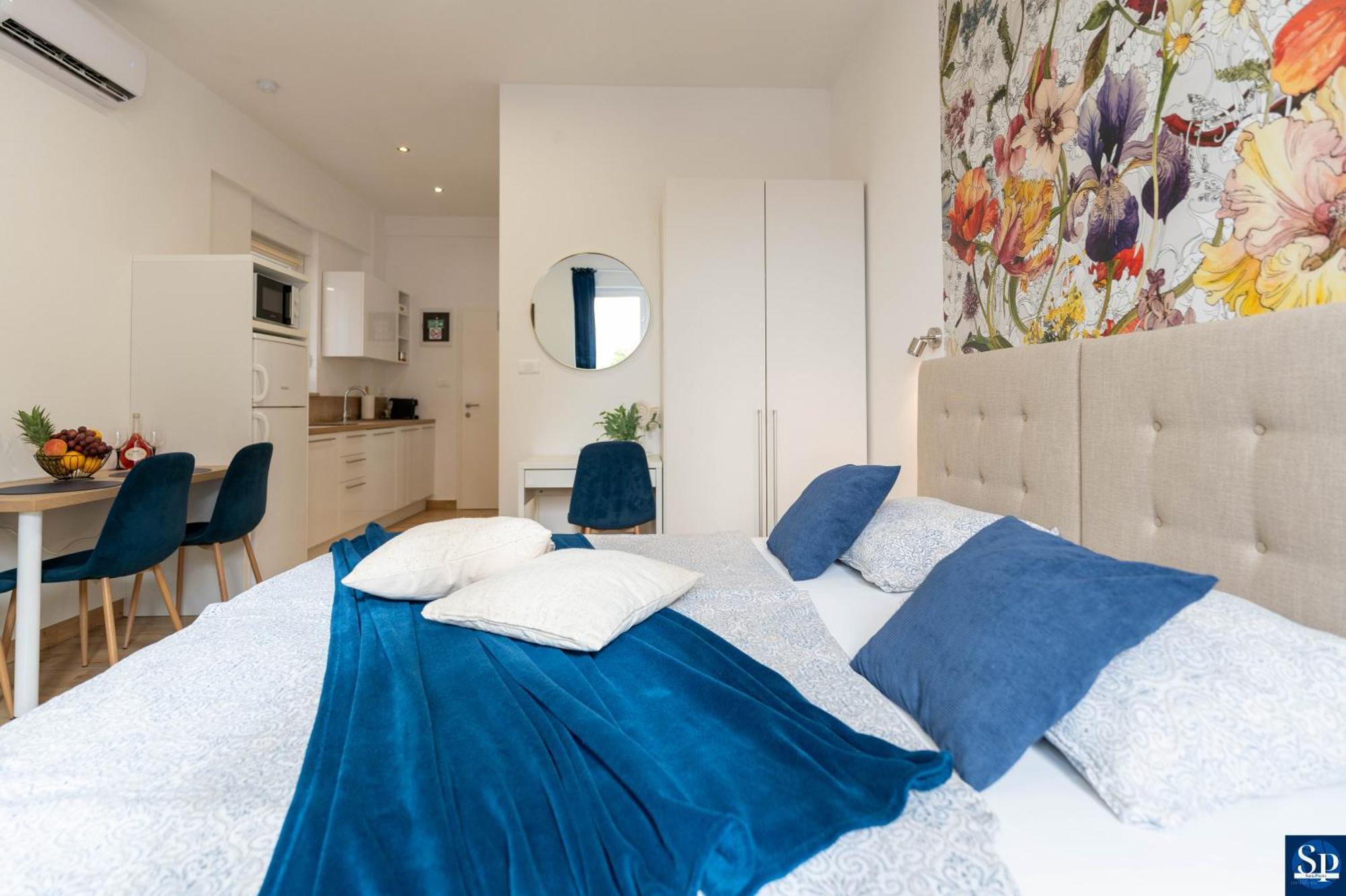 Colosseum Garden Studio Apartments Pula Bagian luar foto