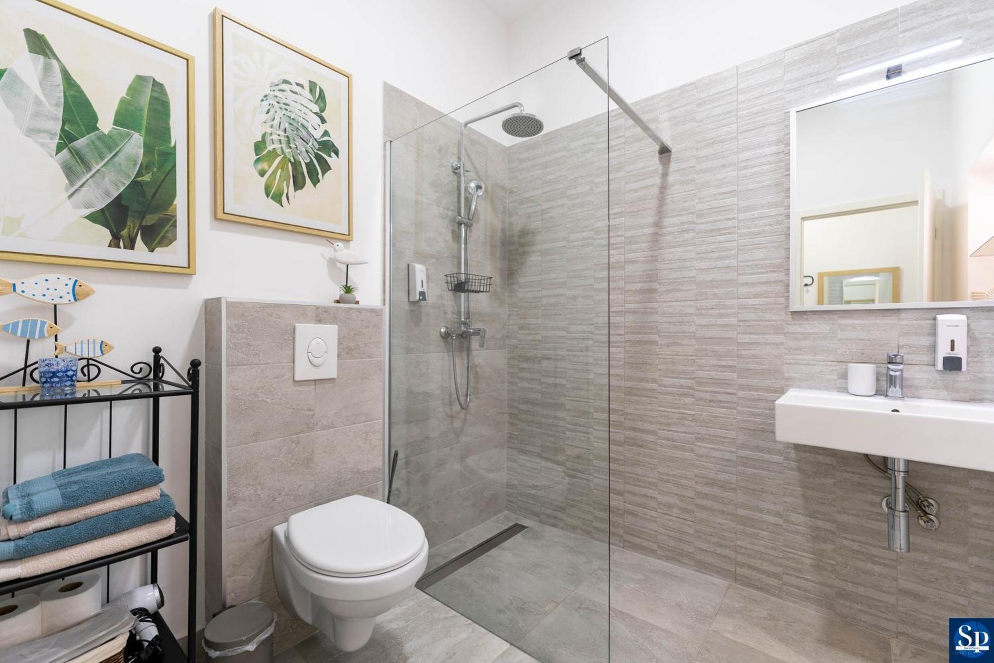 Colosseum Garden Studio Apartments Pula Bagian luar foto